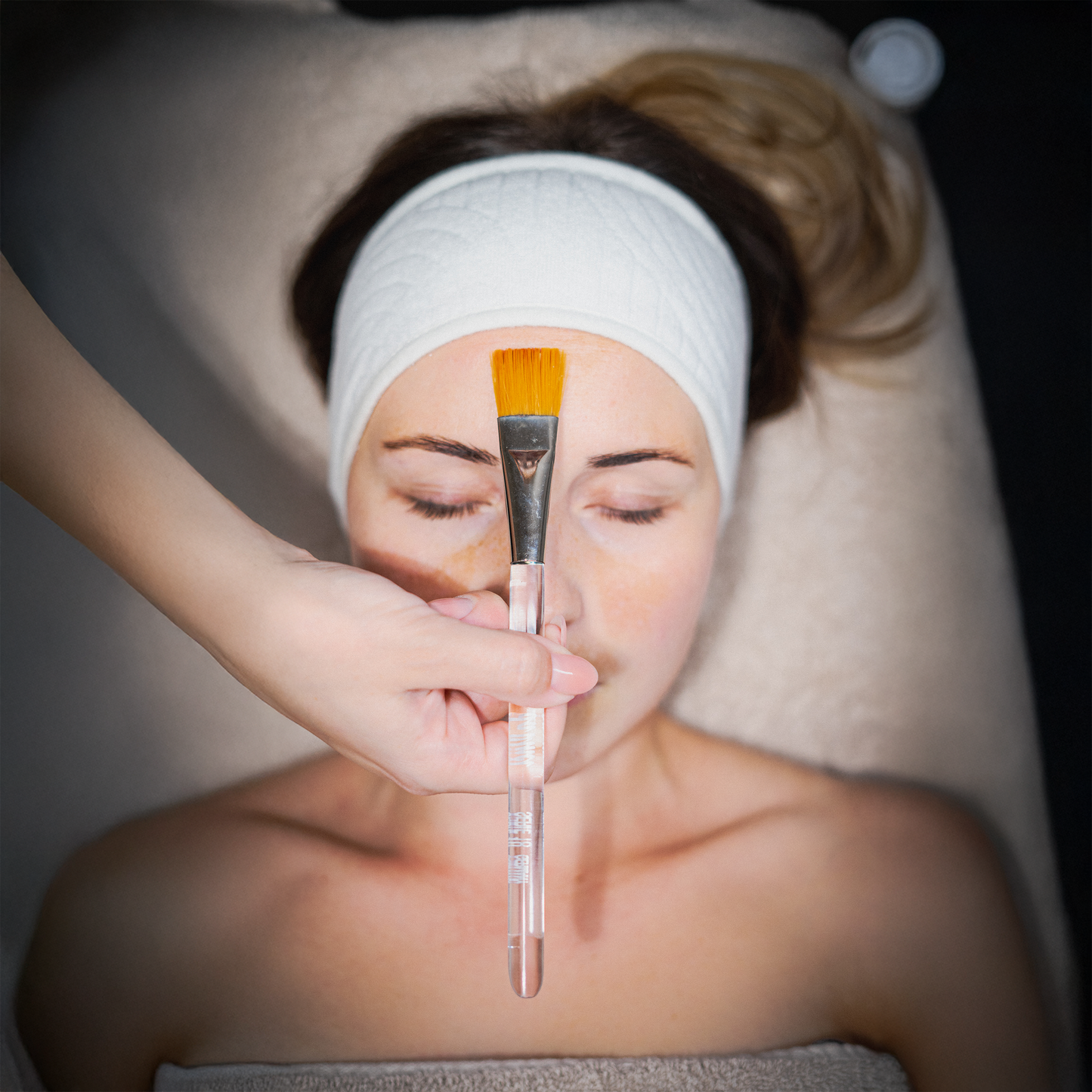 Dermatologische Gesichtsbehandlung